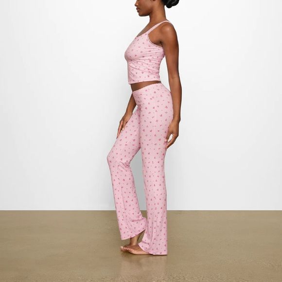 Skims Soft Lounge Lace Tank and shorts set in Rose Print - Picture 3 of 7